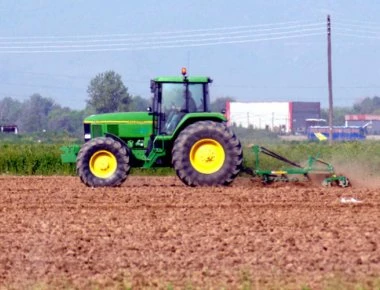 Ρύθμιση αγροτικών χρεών από τον Μάιο: «Κούρεμα» έως 60% και αποπληρωμή έως 120 δόσεις